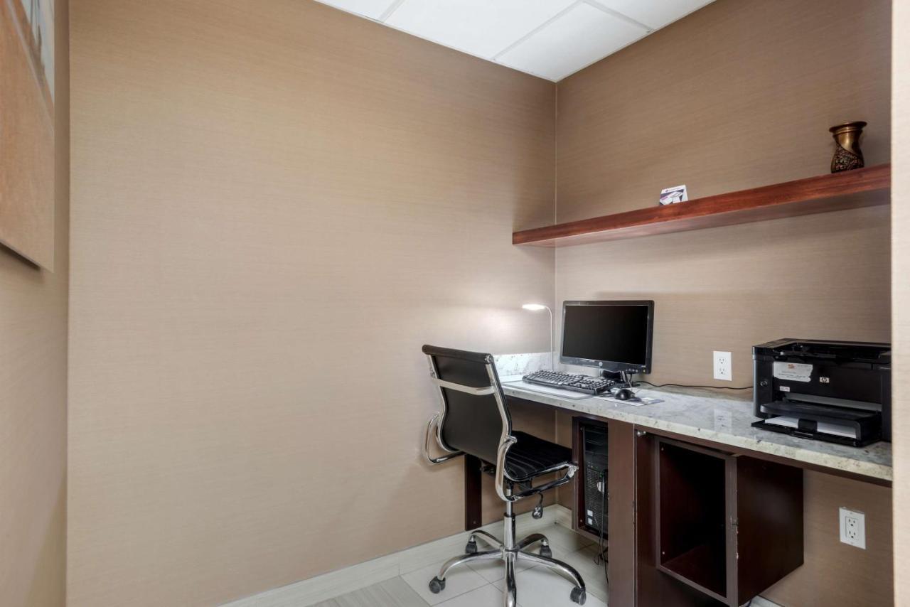 Best Western Plus Red Deer Inn & Suite Exterior photo