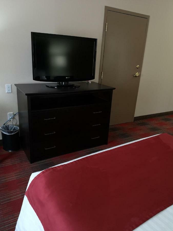 Best Western Plus Red Deer Inn & Suite Exterior photo
